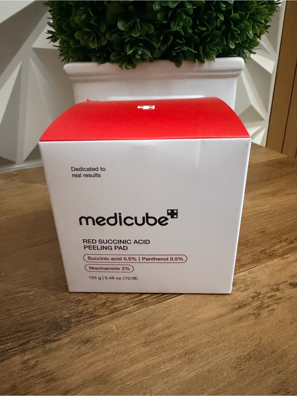 Medicube Red Succinic Acid Peeling Pad